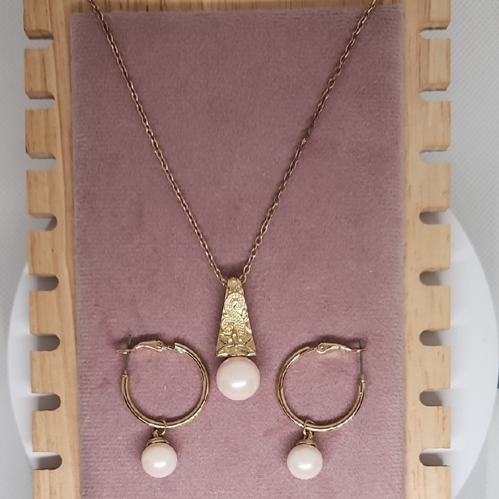 Elegant Gold and Pink Pearl Jewelry Set